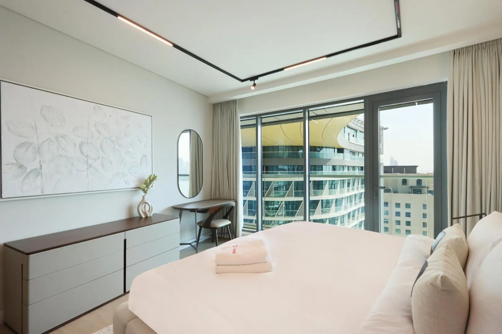 Livbnb-Upgraded 2Br With Iconic Dubai Marina Views 0*,  United Arab Emirates